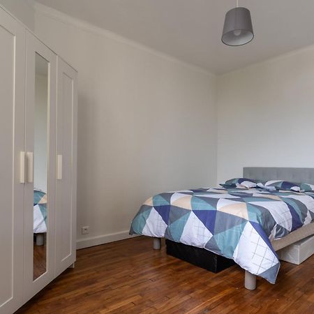 Charmant 2 Pieces Pour 4 Personnes A Courbevoie Lägenhet Exteriör bild
