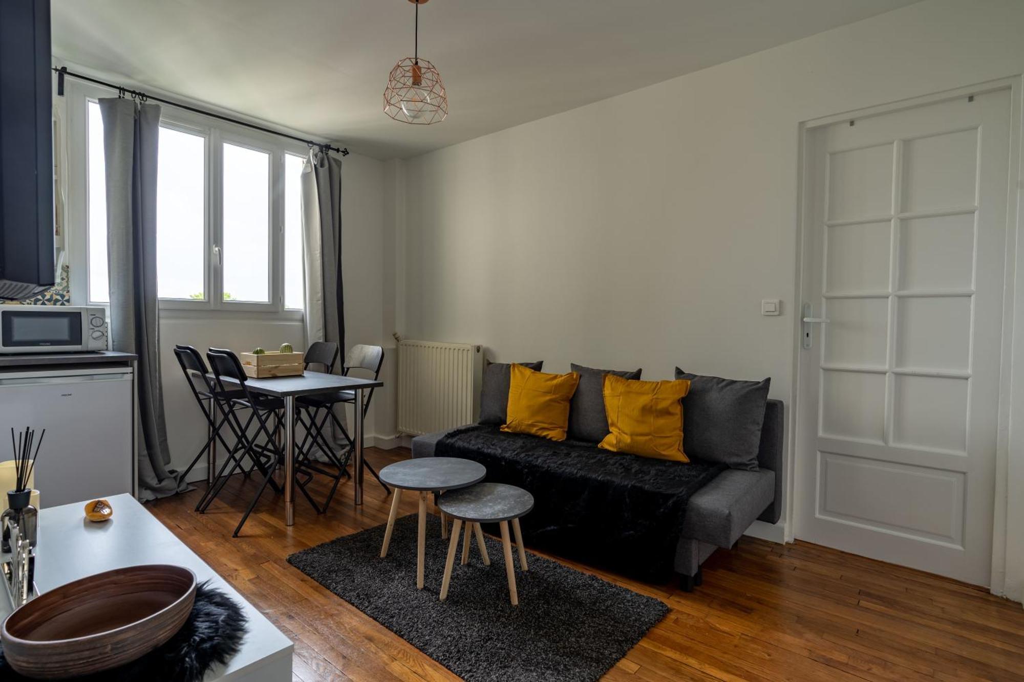 Charmant 2 Pieces Pour 4 Personnes A Courbevoie Lägenhet Exteriör bild