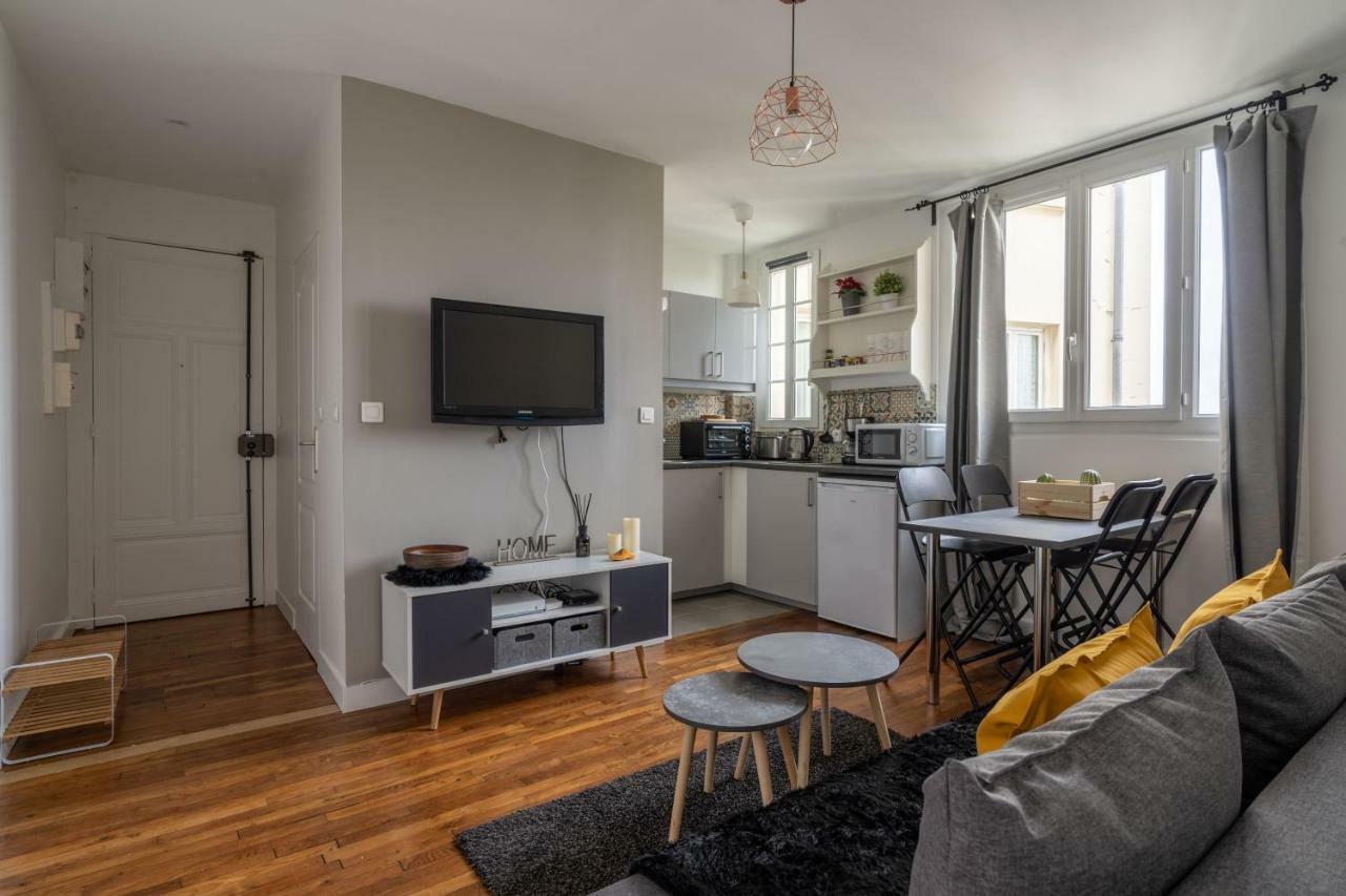Charmant 2 Pieces Pour 4 Personnes A Courbevoie Lägenhet Exteriör bild